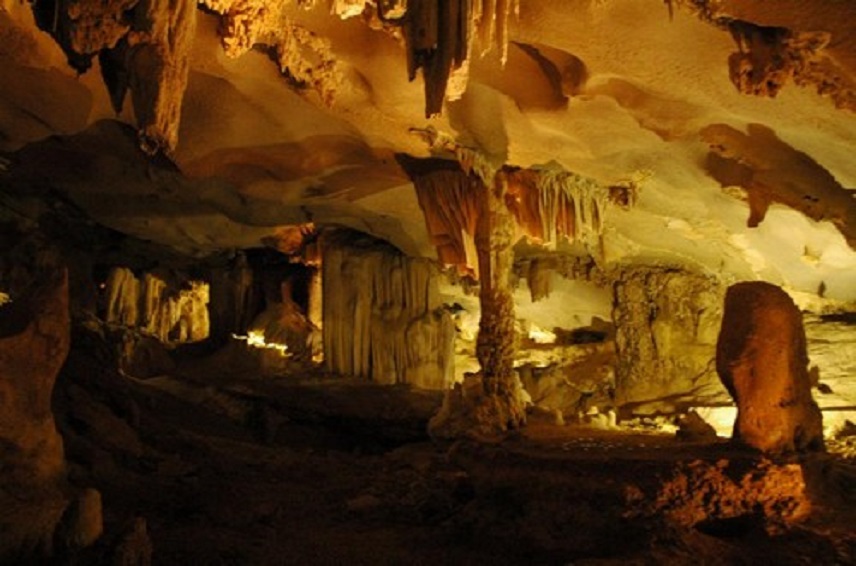 Sung-Sot-Cave-3
